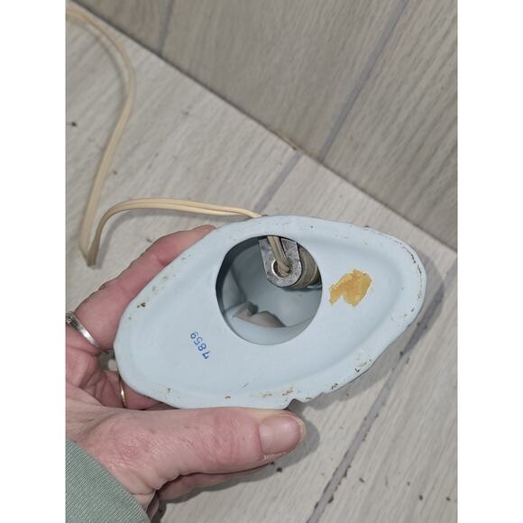 Vtg Blue & White Floral Embossed Virgin Mary Night Light Religious Japan Bible - Picture 5 of 12